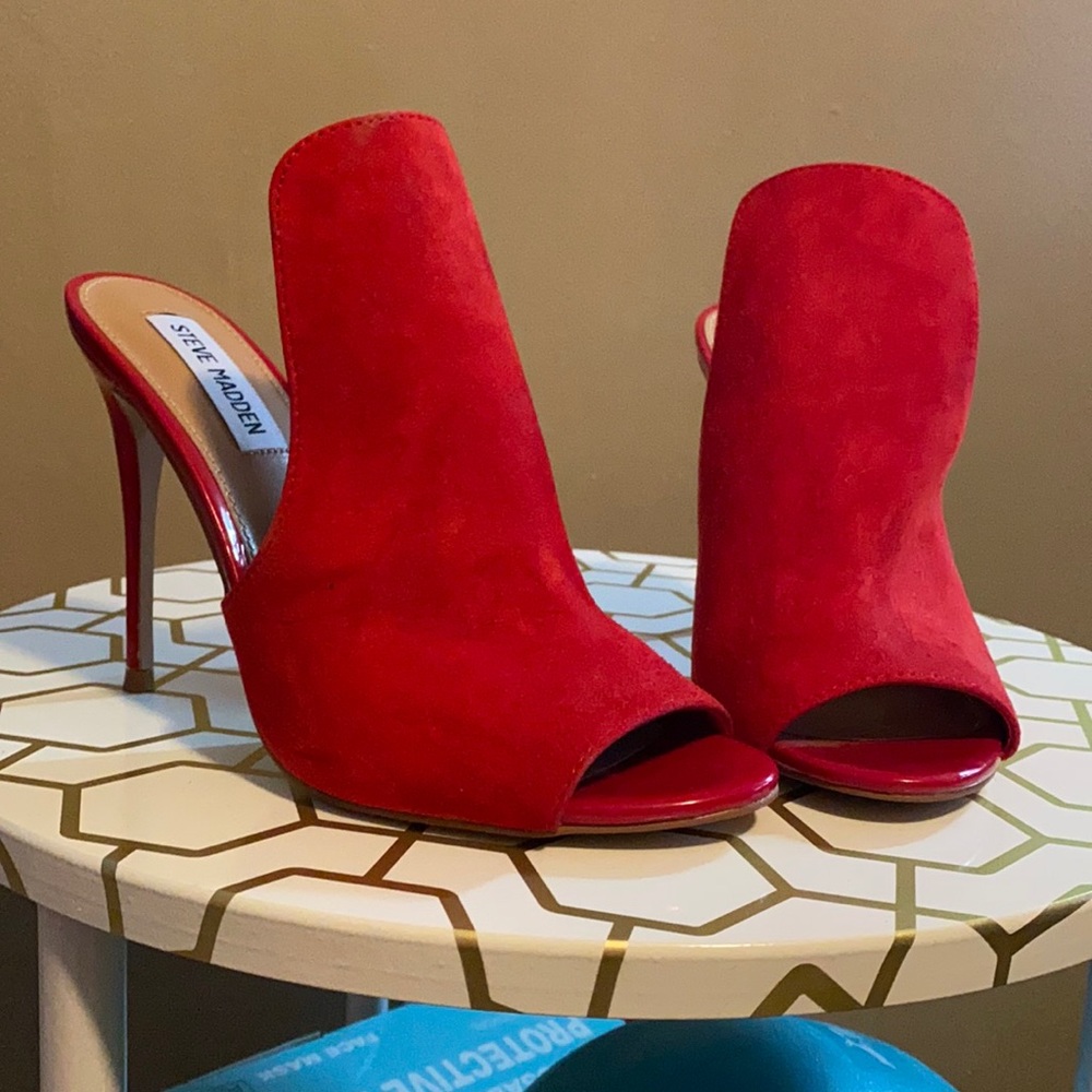 Steve Madden Red Suede Leather peep toe heel mules